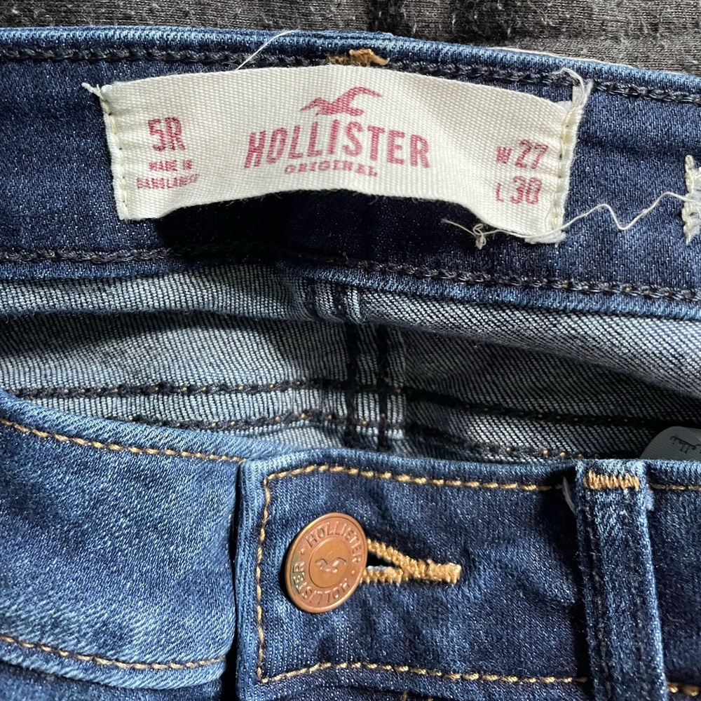 Hollister Ripped Jeans - Picture 3 of 3